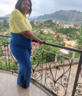 Dating Woman Cameroon to Yaoundé 4 : Marie, 58 years